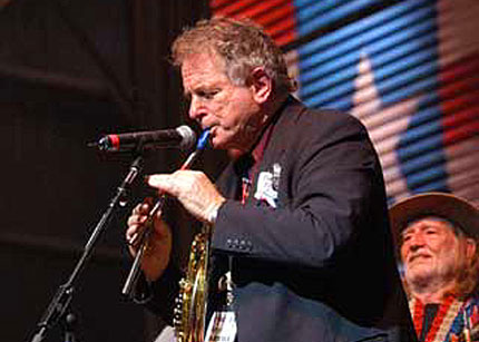 Click Here to read David Amram's letter "On The Road from FarmAid 2006"